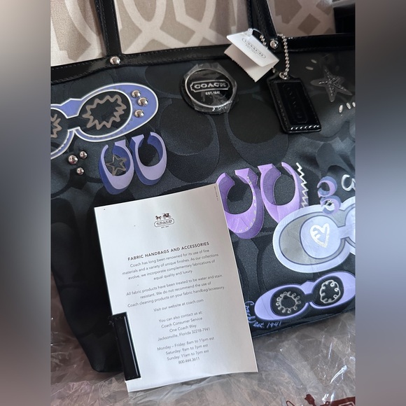 Coach NWT 2011 Daisy Poppy Optic C Applique Tote bag in Black & Purple Y2K - Picture 9 of 10